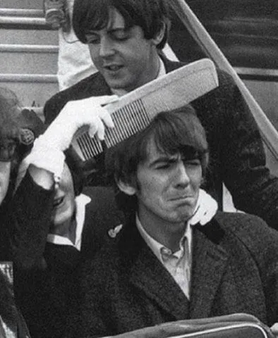 Fazendo uns character design ai